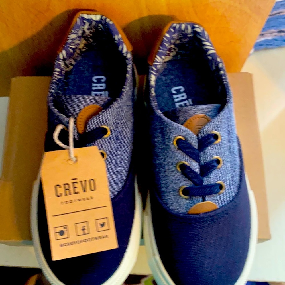 Boys shoes crevo.